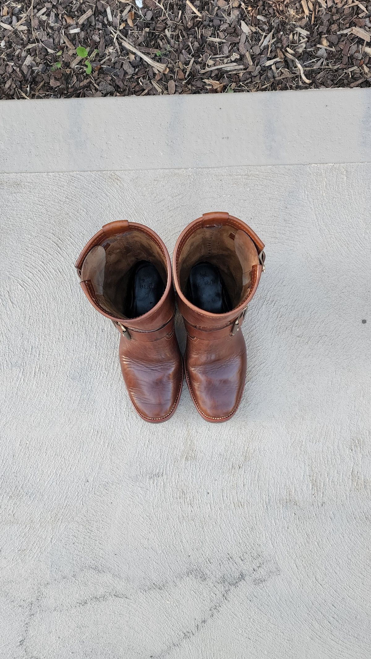 Photo by Worn.Soles on May 6, 2022 of the Benzein The Keeper 'Type 2' Engineer Boot in Shinki Brown Oiled Horsebutt.