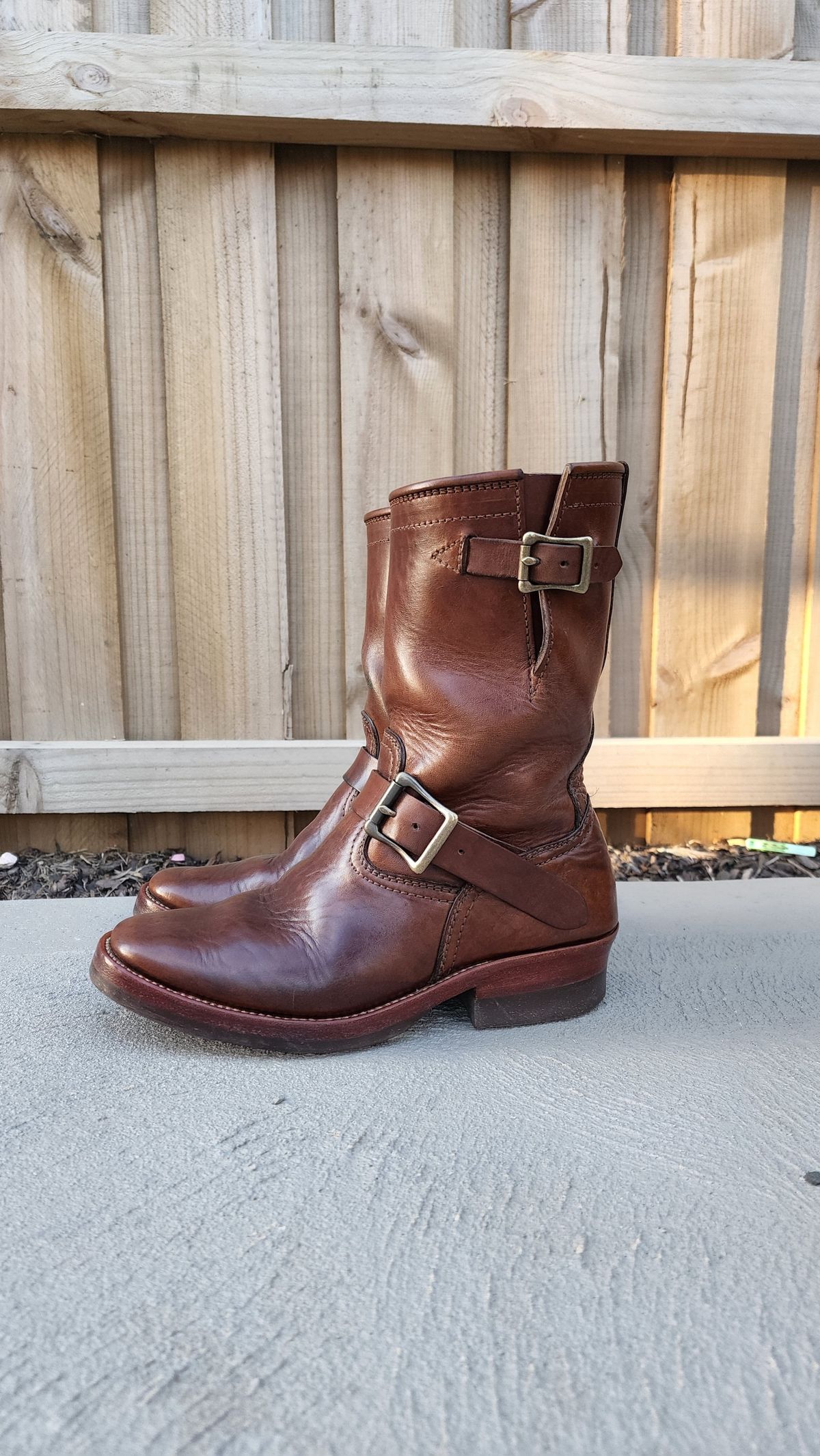 Photo by Worn.Soles on May 6, 2022 of the Benzein The Keeper 'Type 2' Engineer Boot in Shinki Brown Oiled Horsebutt.