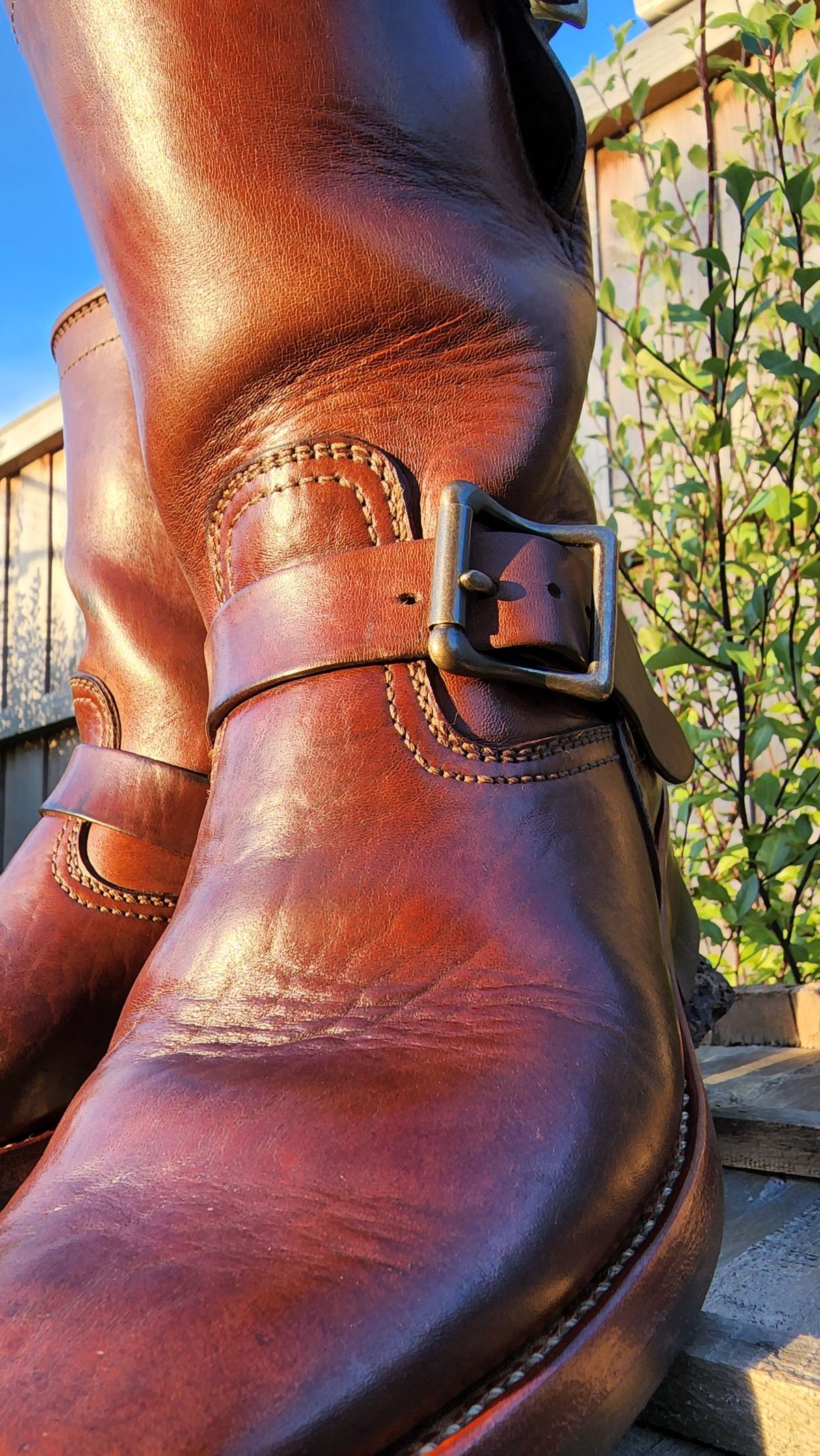 Photo by Worn.Soles on May 6, 2022 of the Benzein The Keeper 'Type 2' Engineer Boot in Shinki Brown Oiled Horsebutt.