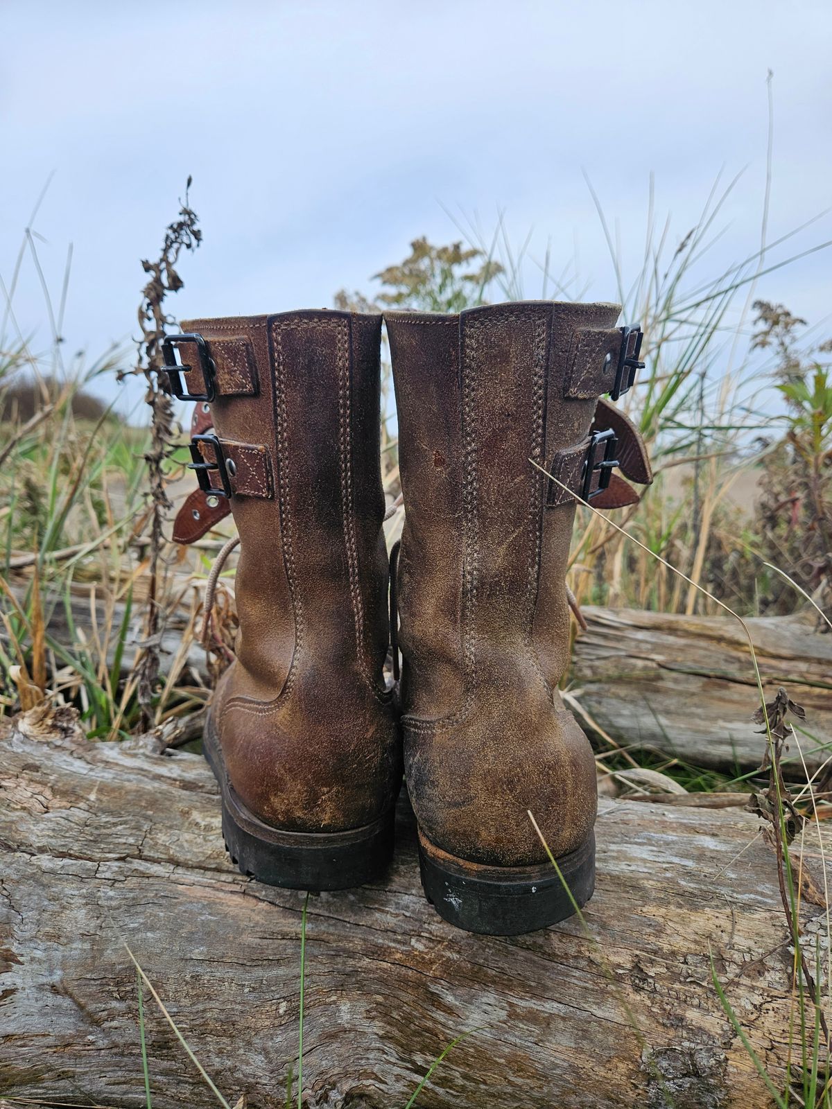 Photo by Niko on November 5, 2023 of the Unknown Maker French M47/US M43 Copy in Unknown Natural Veg Tan.