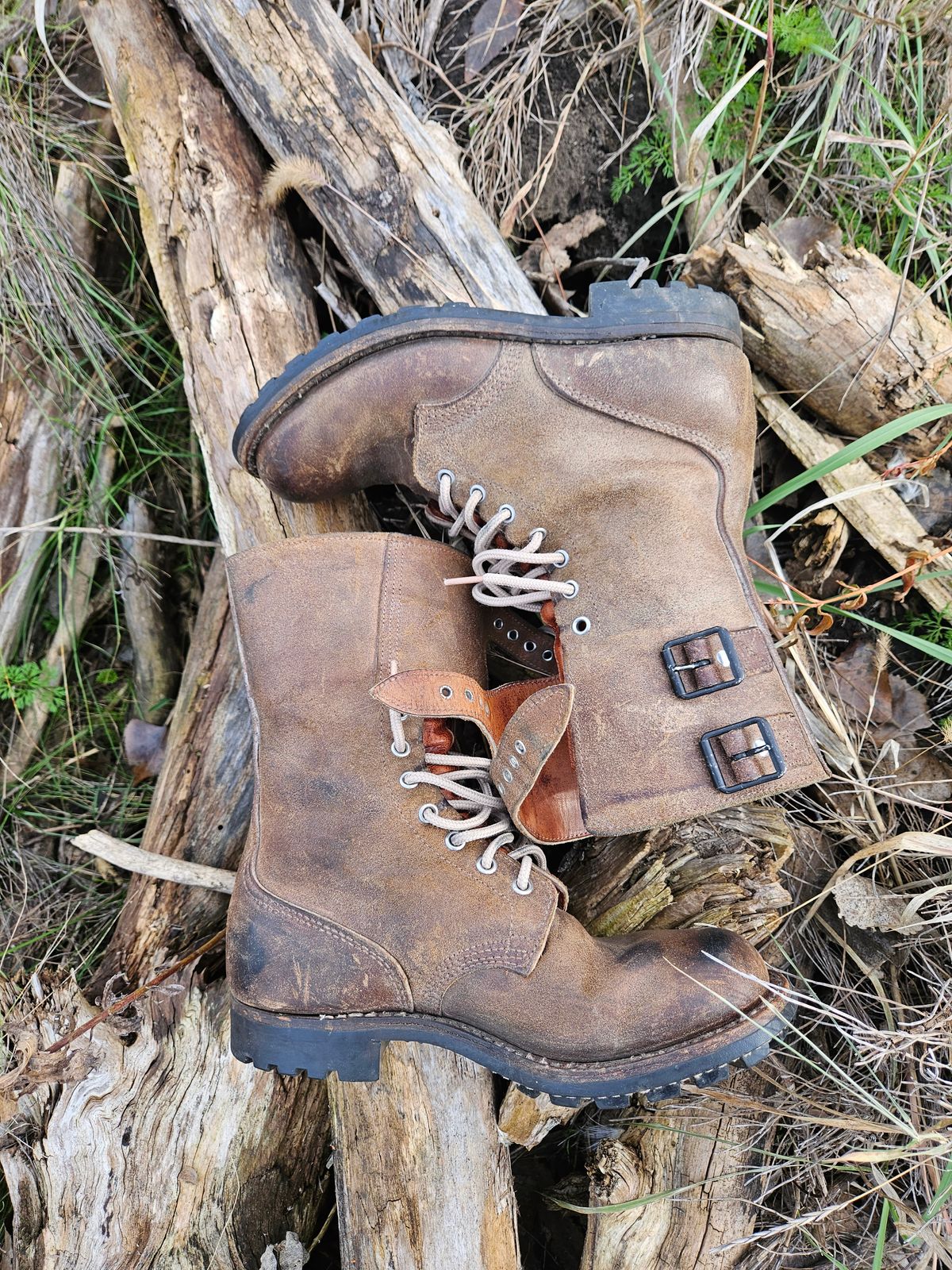 Photo by Niko on November 5, 2023 of the Unknown Maker French M47/US M43 Copy in Unknown Natural Veg Tan.