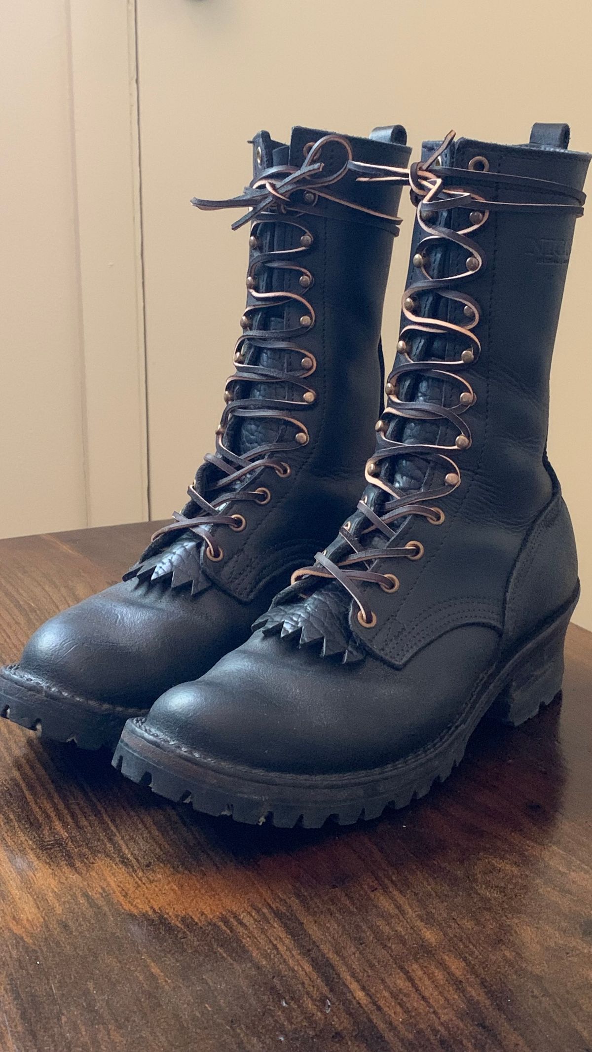 Photo by X on April 17, 2025 of the Nicks BuilderPro in Seidel MaxSupport Black.