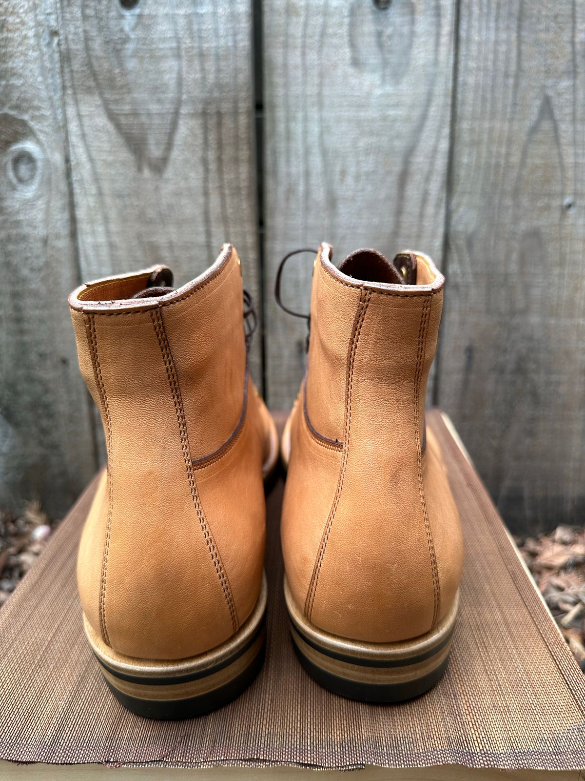 Photo by gv7 on November 1, 2022 of the Iron Boots x Østmo Type 1 in Maryam Natural Horsehide.