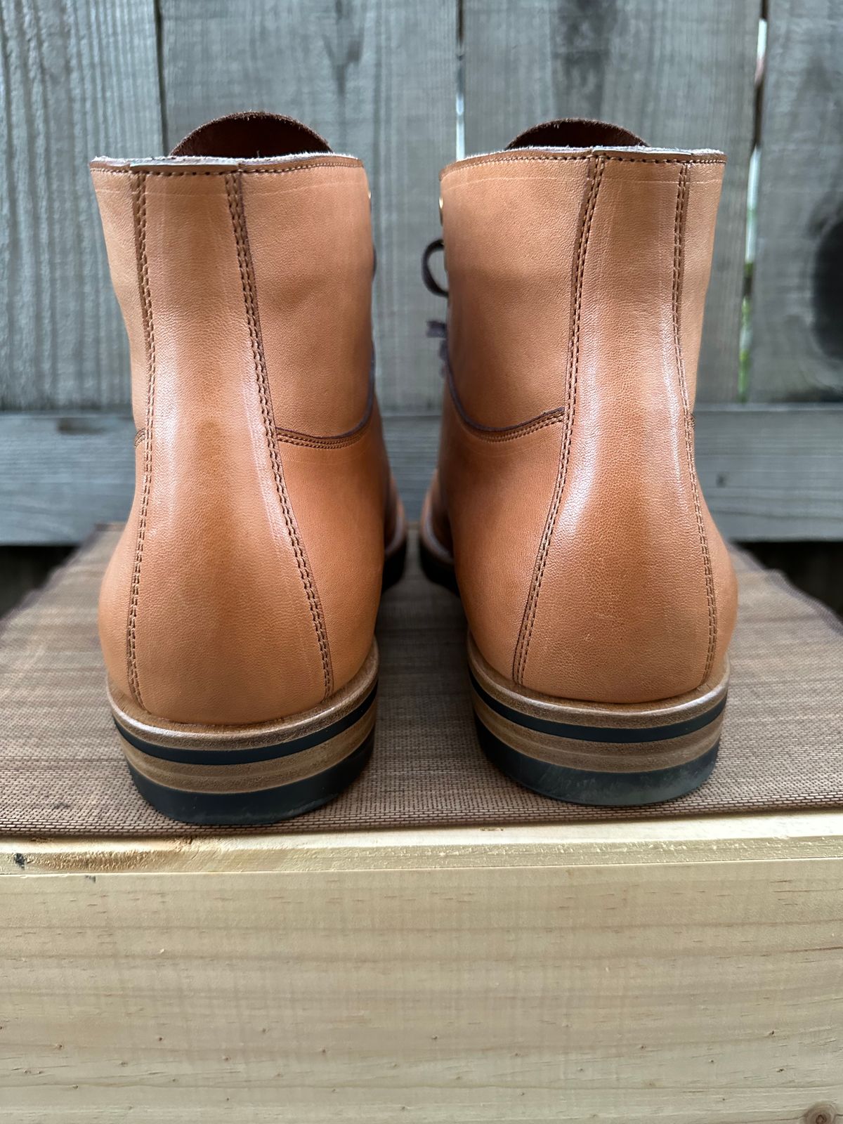 Photo by gv7 on January 2, 2023 of the Iron Boots x Østmo Type 1 in Maryam Natural Horsehide.