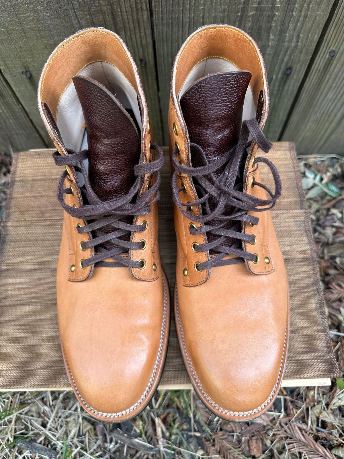 Photo by gv7 on March 4, 2023 of the Iron Boots x Østmo Type 1 in Maryam Natural Horsehide.