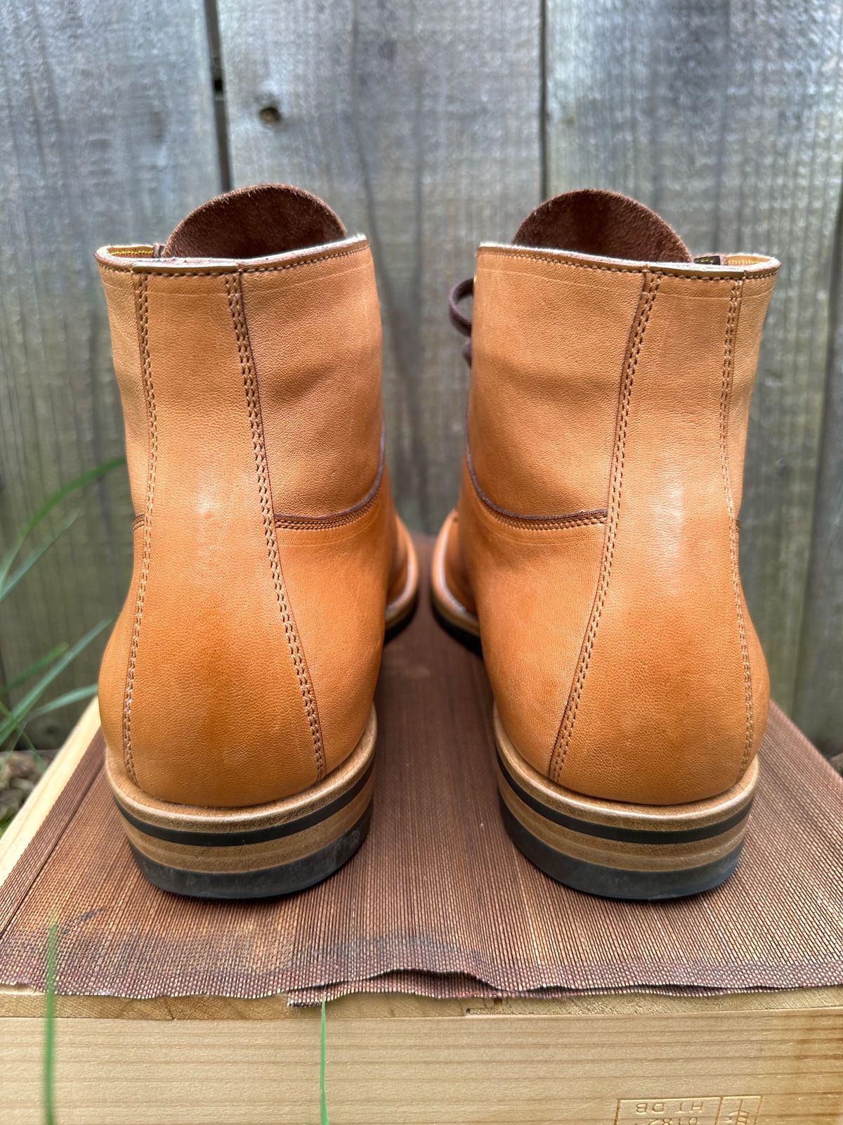 Photo by gv7 on April 2, 2023 of the Iron Boots x Østmo Type 1 in Maryam Natural Horsehide.