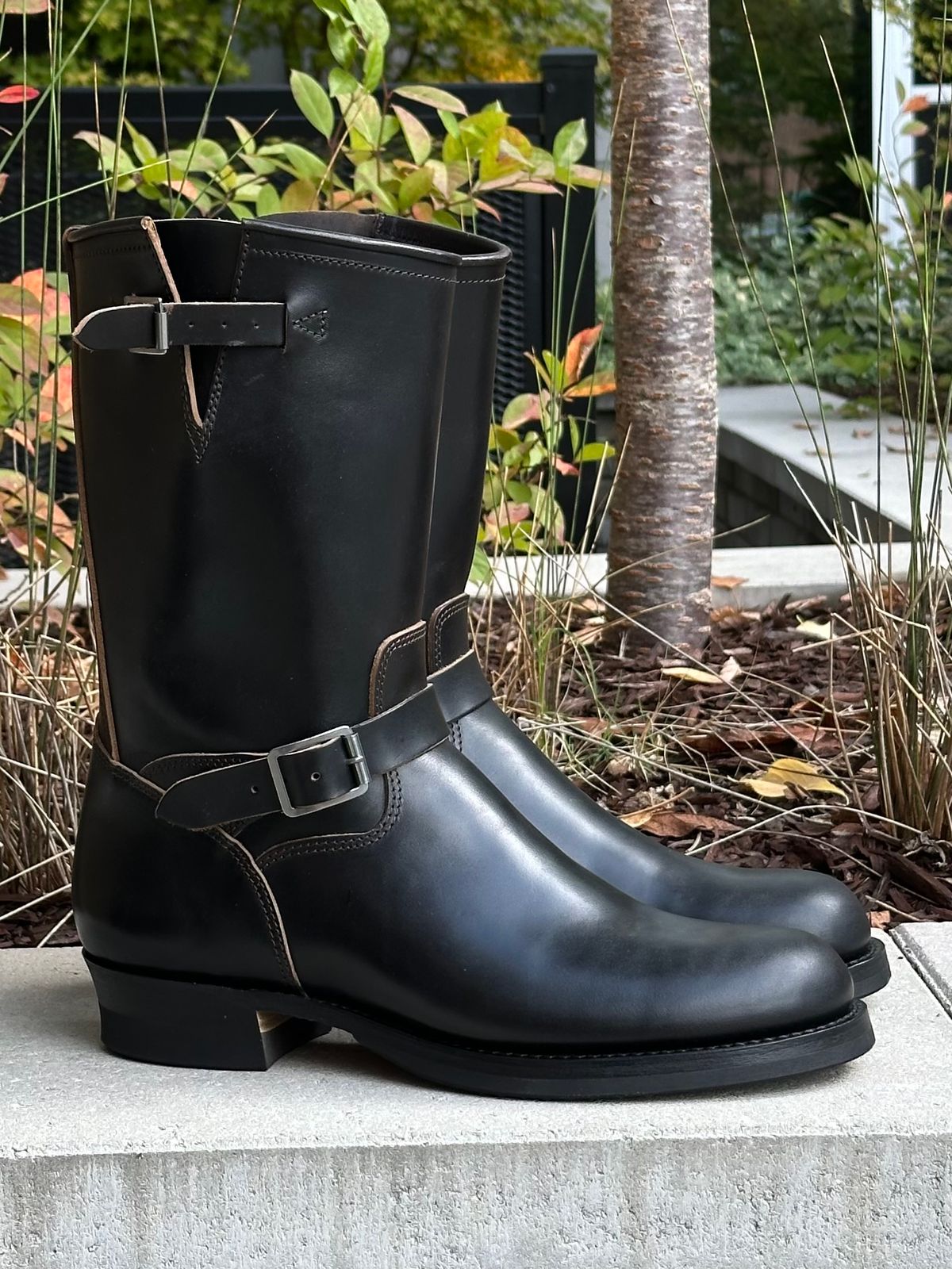 Photo by gv7 on October 1, 2025 of the SKOOB Wander Engineer Boots in Black Italian Horsebutt.