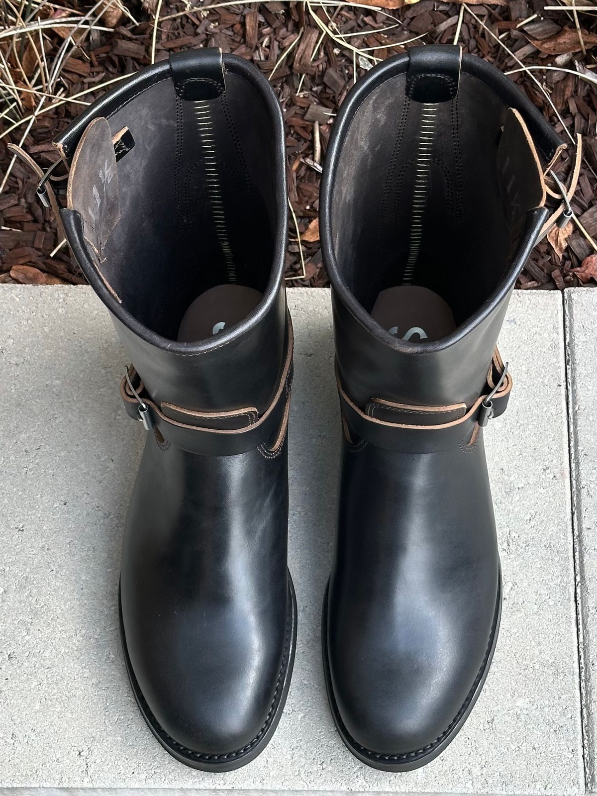 Photo by gv7 on October 1, 2025 of the SKOOB Wander Engineer Boots in Black Italian Horsebutt.