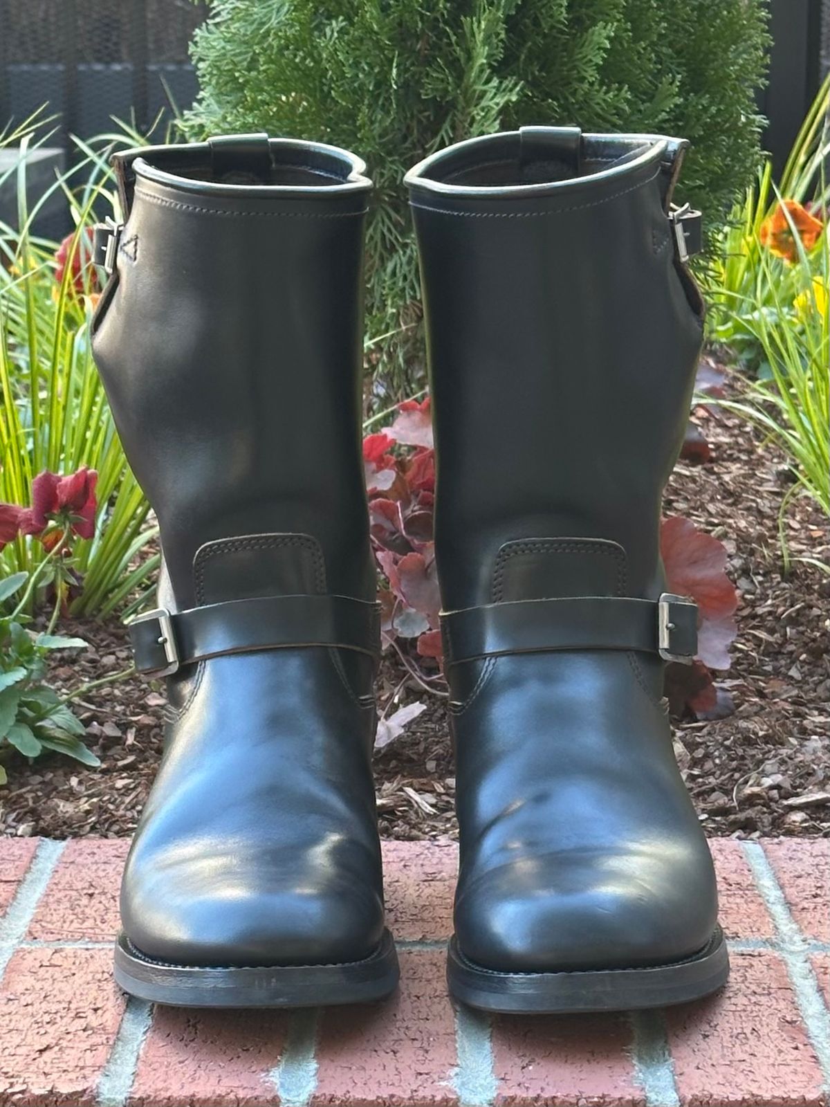 Photo by gv7 on November 1, 2025 of the SKOOB Wander Engineer Boots in Black Italian Horsebutt.