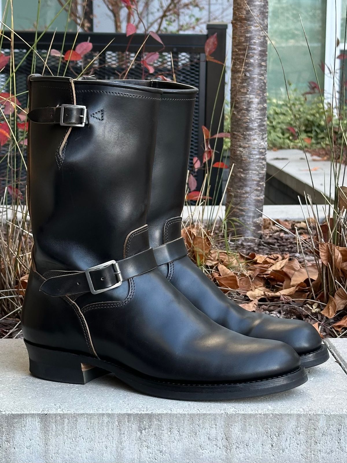 Photo by gv7 on November 29, 2025 of the SKOOB Wander Engineer Boots in Black Italian Horsebutt.