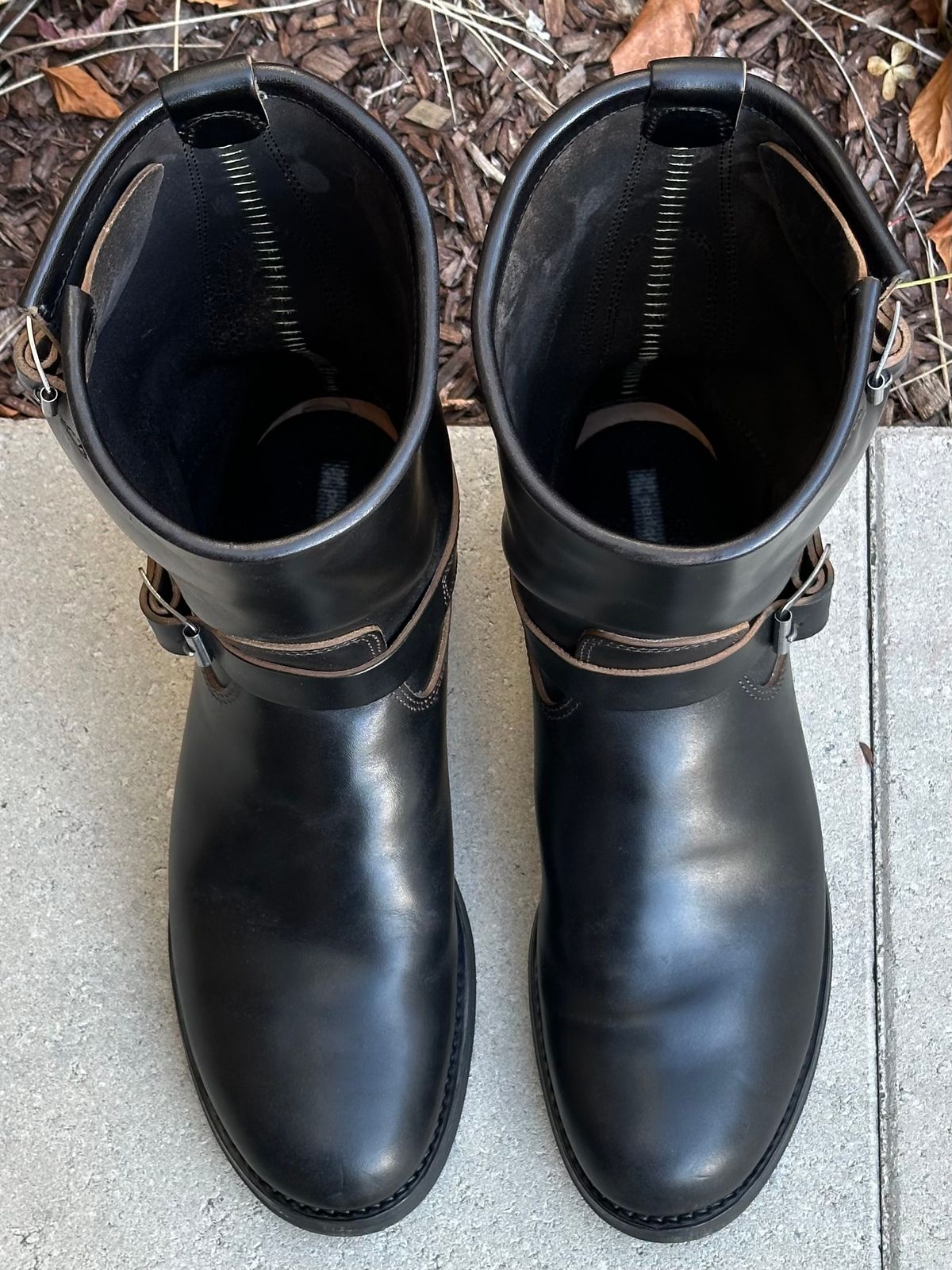 Photo by gv7 on November 29, 2025 of the SKOOB Wander Engineer Boots in Black Italian Horsebutt.