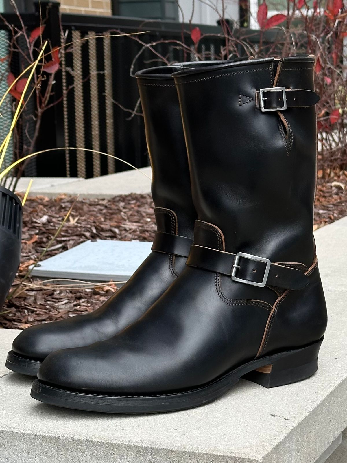 Photo by gv7 on December 23, 2025 of the SKOOB Wander Engineer Boots in Black Italian Horsebutt.