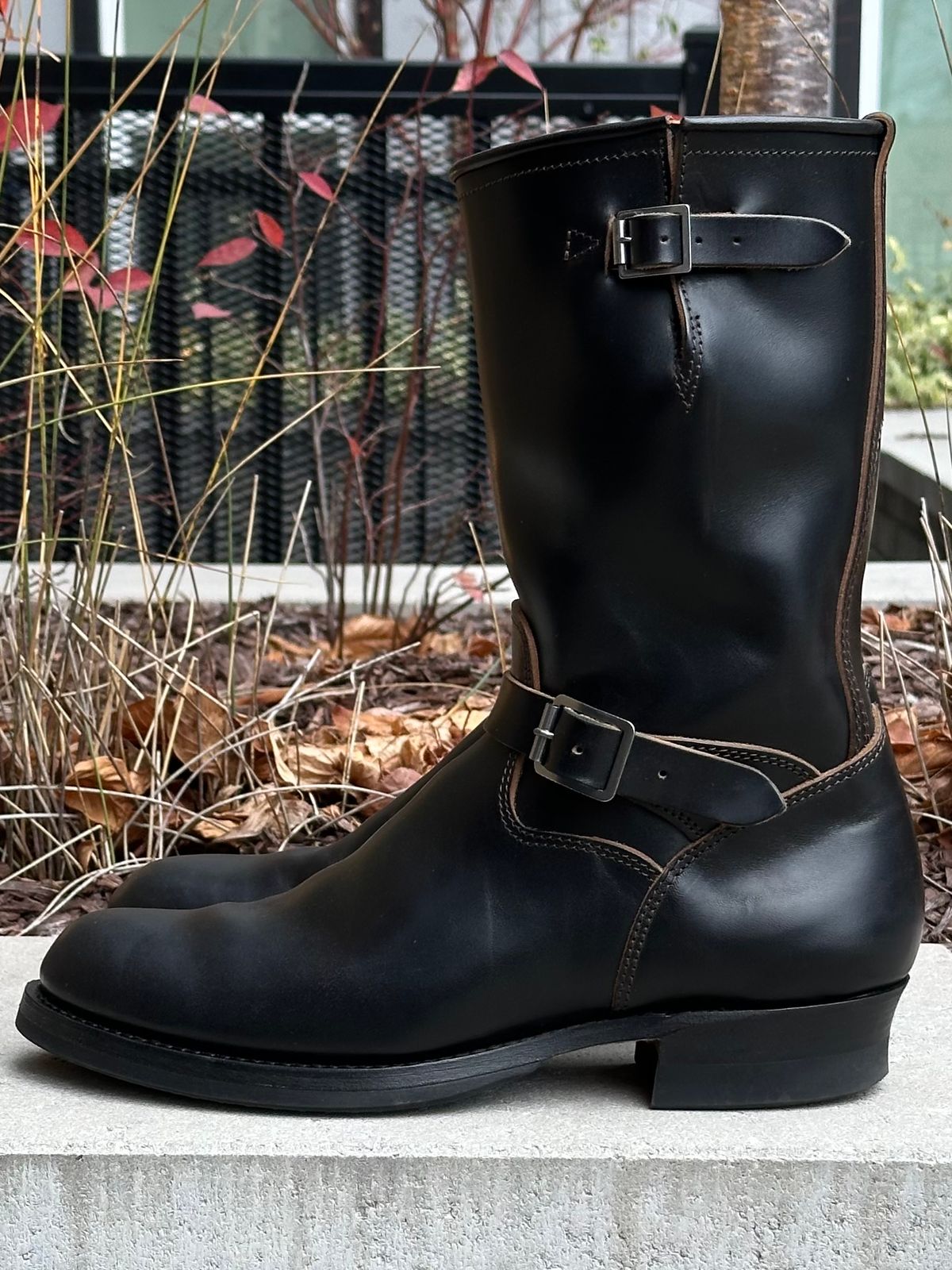Photo by gv7 on December 23, 2025 of the SKOOB Wander Engineer Boots in Black Italian Horsebutt.