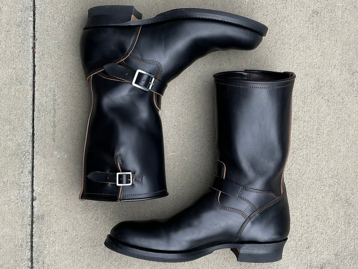 Photo by gv7 on December 23, 2025 of the SKOOB Wander Engineer Boots in Black Italian Horsebutt.