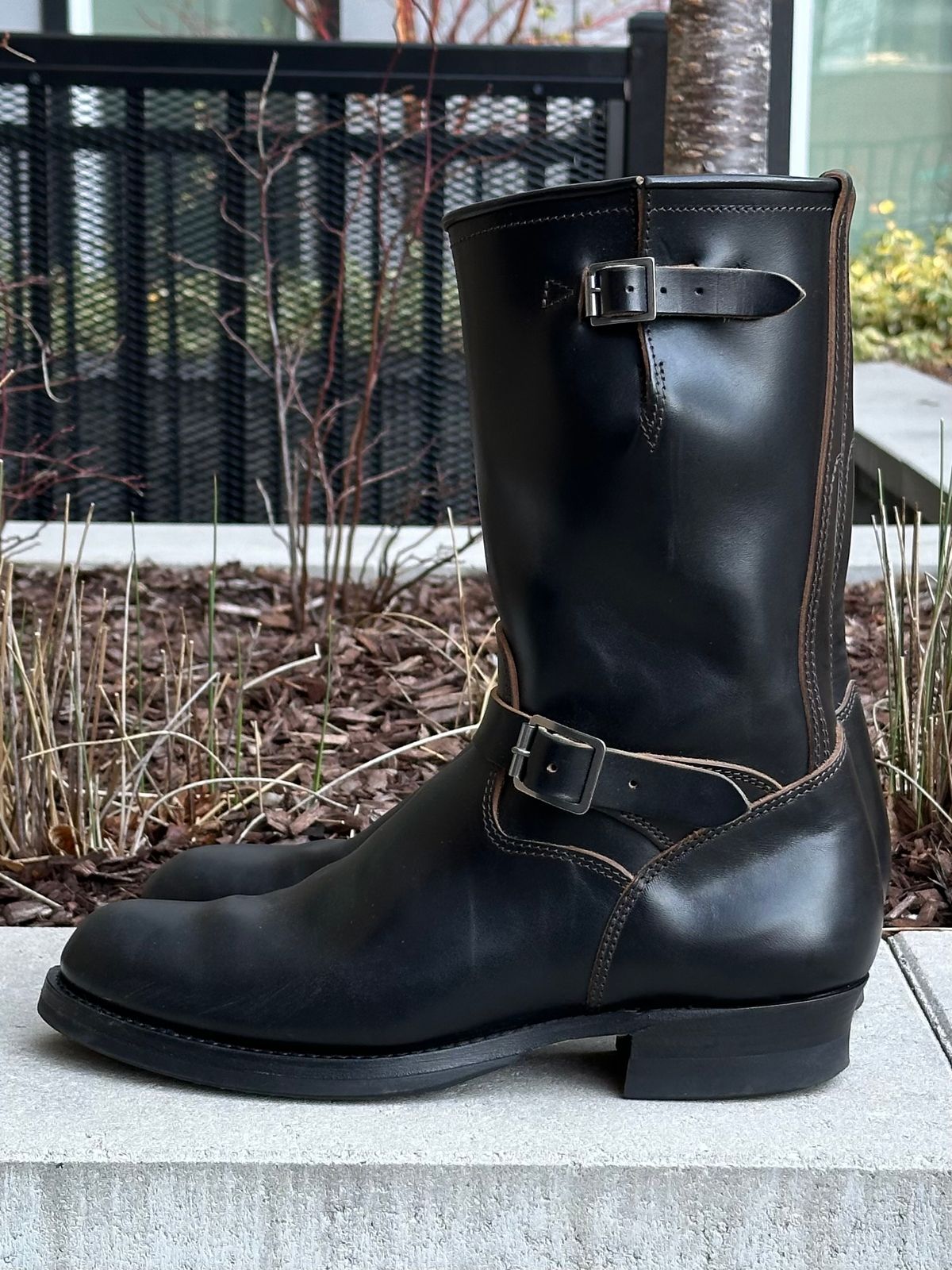 Photo by gv7 on March 1, 2026 of the SKOOB Wander Engineer Boots in Black Italian Horsebutt.