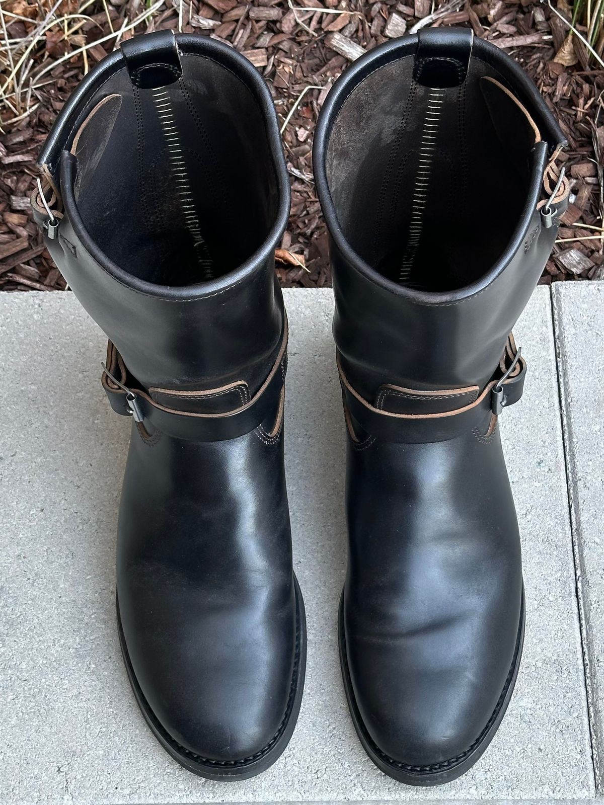 Photo by gv7 on March 1, 2026 of the SKOOB Wander Engineer Boots in Black Italian Horsebutt.