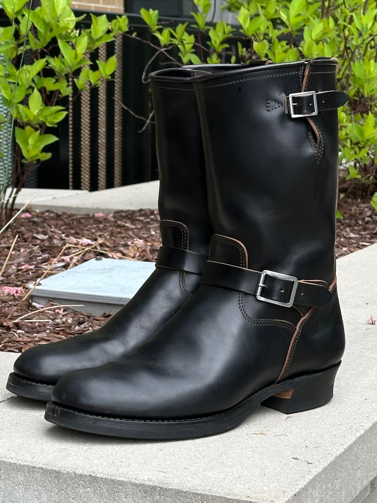 Photo by gv7 on April 3, 2026 of the SKOOB Wander Engineer Boots in Black Italian Horsebutt.