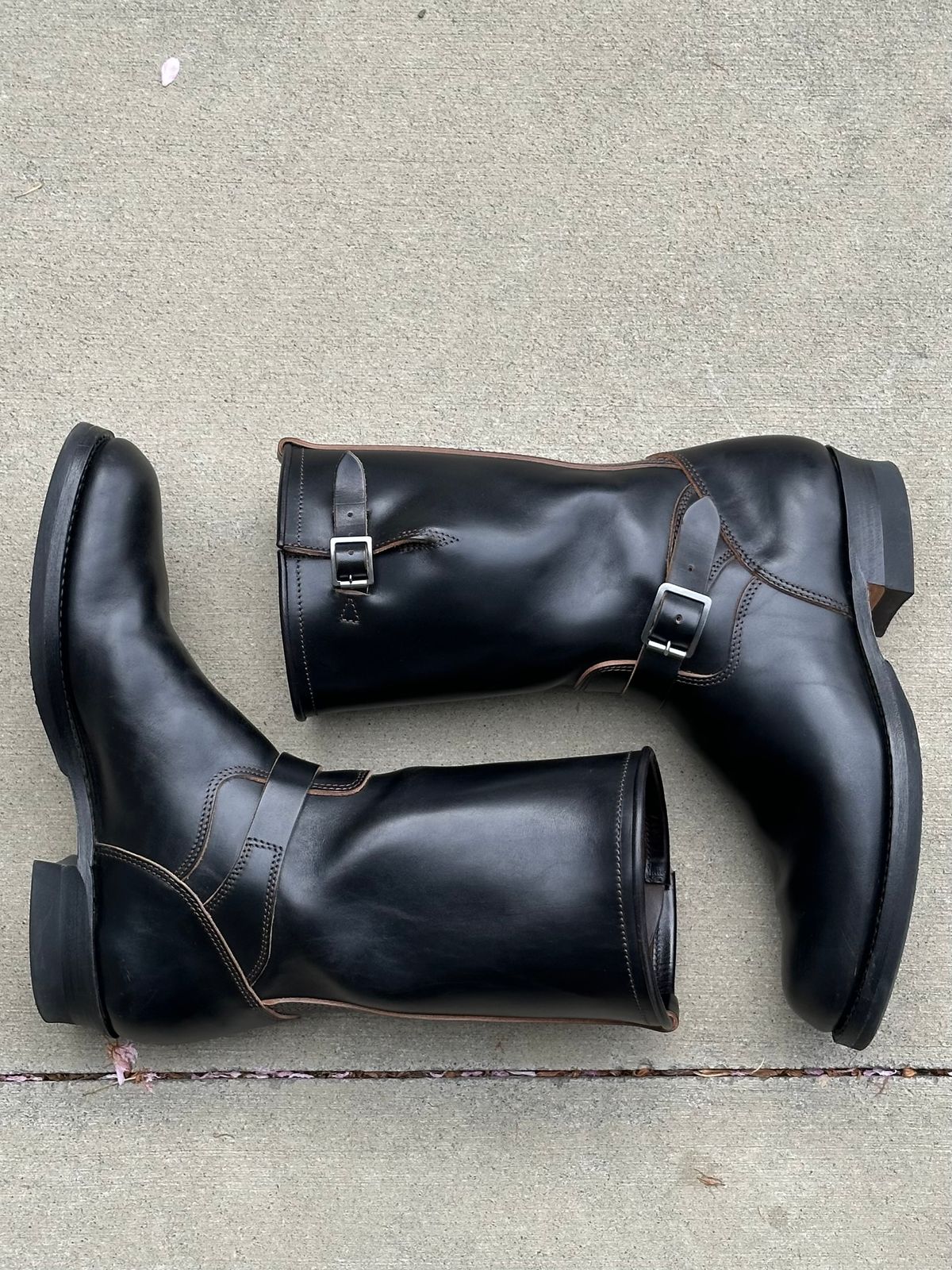 Photo by gv7 on April 3, 2026 of the SKOOB Wander Engineer Boots in Black Italian Horsebutt.