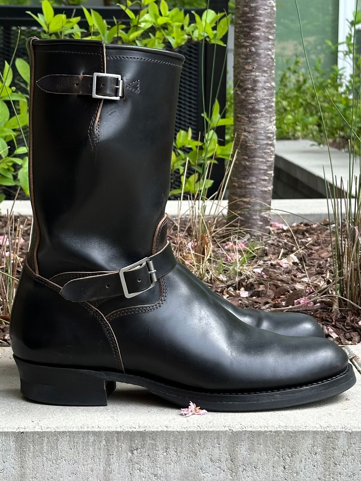 Photo by gv7 on April 3, 2026 of the SKOOB Wander Engineer Boots in Black Italian Horsebutt.