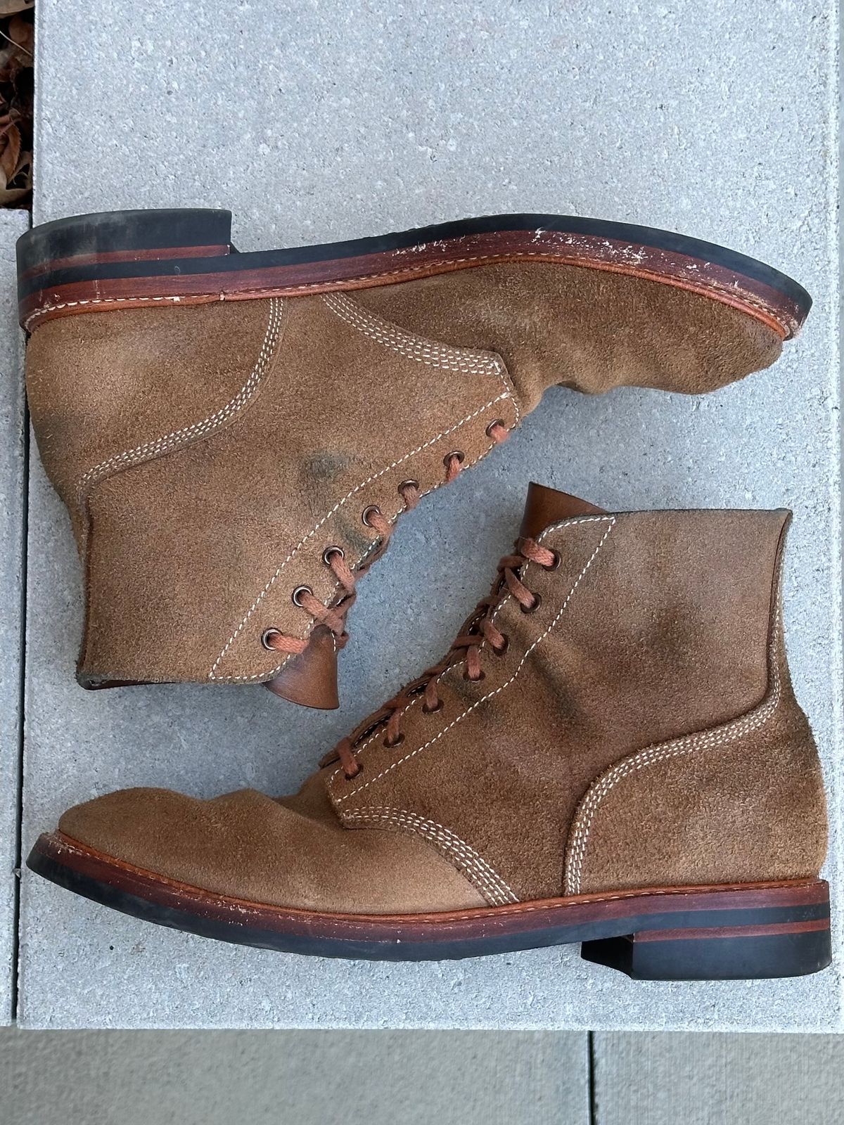 Photo by gv7 on January 25, 2025 of the John Lofgren M-43 Service Boots in Horween Natural Chromexcel Roughout.