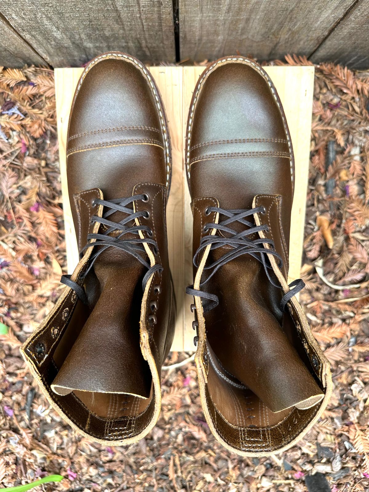 Photo by gv7 on October 1, 2022 of the White's MP-Sherman Toe Cap in Horween Cinnamon Waxed Flesh.