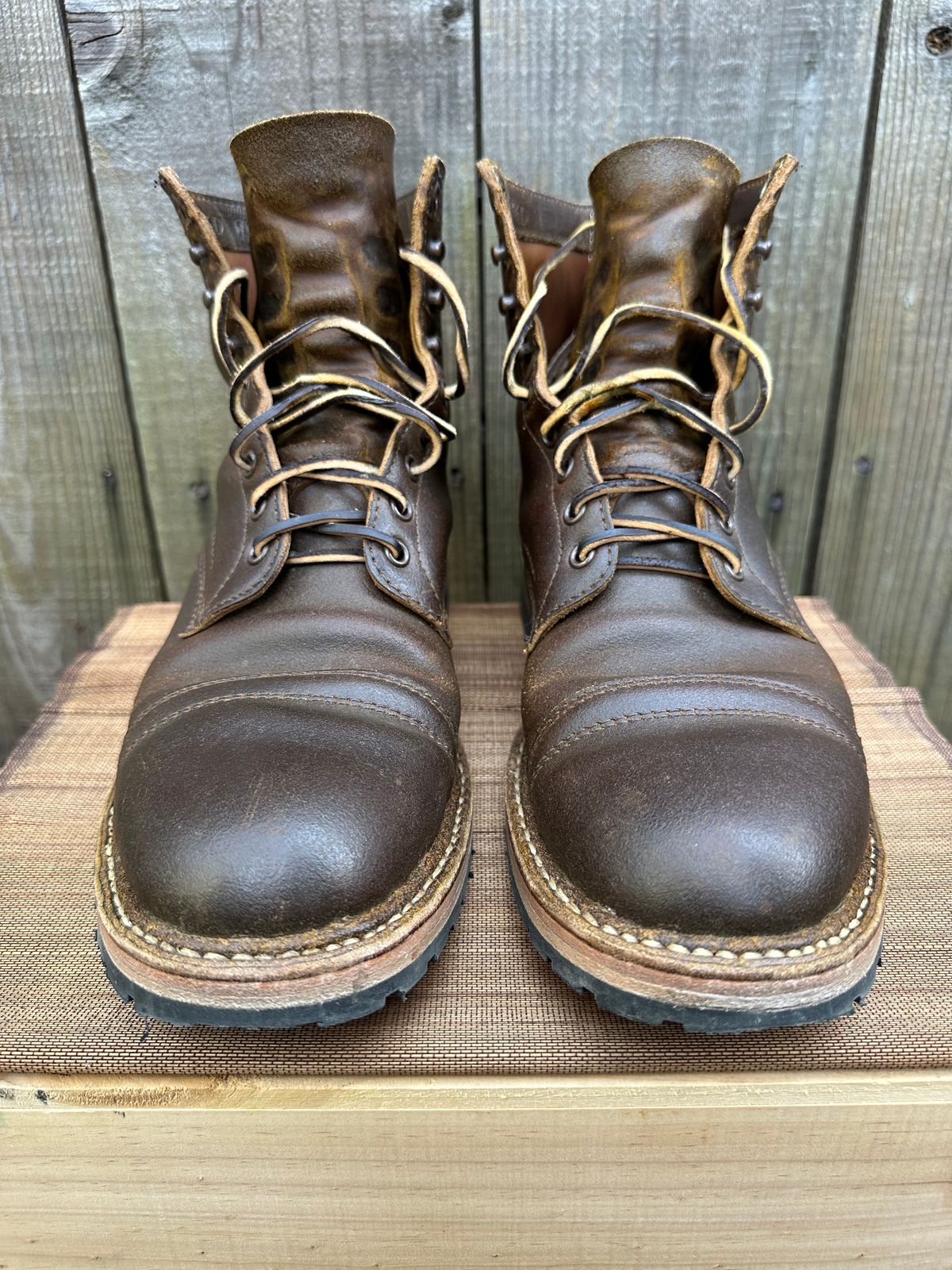 Photo by gv7 on March 4, 2023 of the White's MP-Sherman Toe Cap in Horween Cinnamon Waxed Flesh.