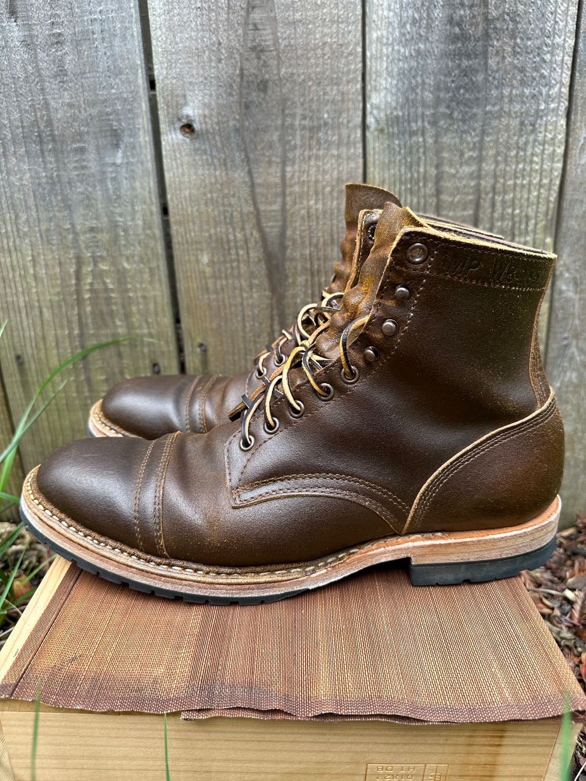 Photo by gv7 on April 2, 2023 of the White's MP-Sherman Toe Cap in Horween Cinnamon Waxed Flesh.