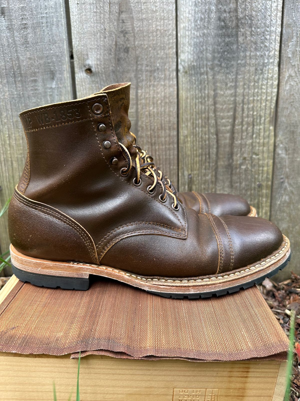 Photo by gv7 on April 2, 2023 of the White's MP-Sherman Toe Cap in Horween Cinnamon Waxed Flesh.