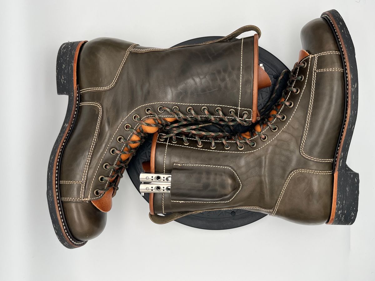 Photo by Balisong42 on November 4, 2023 of the Willie's Handmade Boots Pioneer Lace To Toe in Maryam Olive Horsebutt.