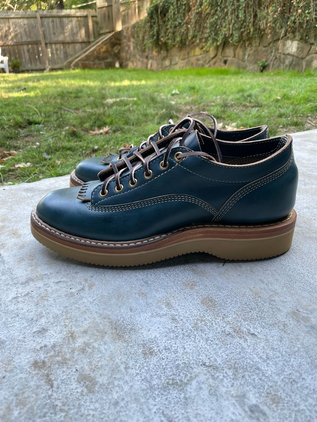 Photo by davarcher on October 1, 2022 of the White's Oxford in Horween Navy Chromexcel.