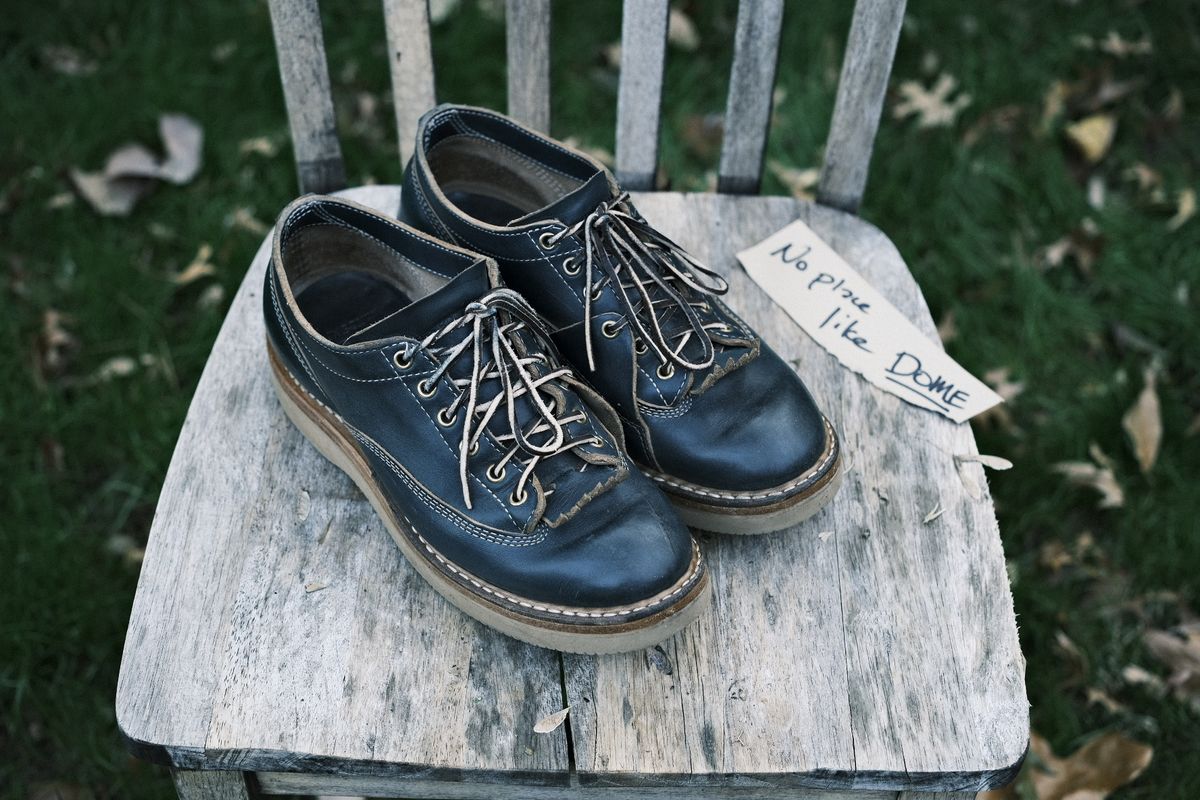 Photo by davarcher on November 3, 2022 of the White's Oxford in Horween Navy Chromexcel.