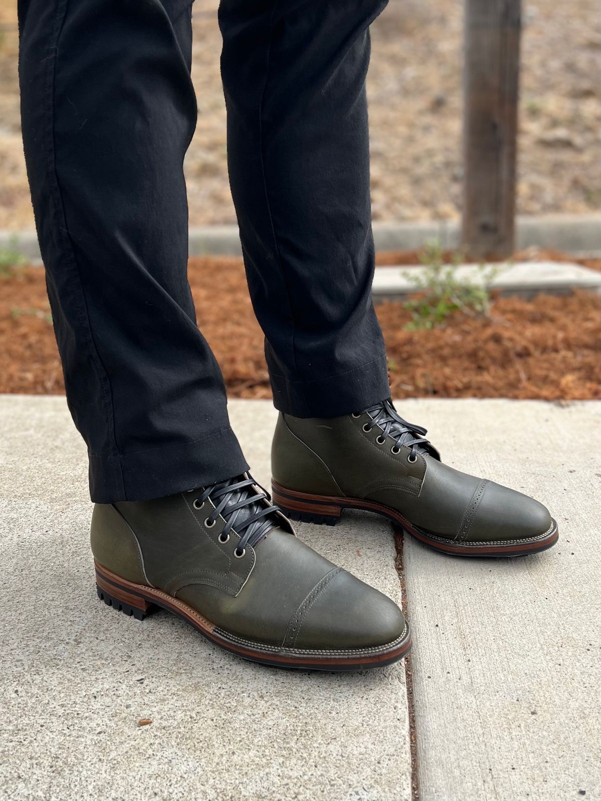 Photo by jshum on October 3, 2022 of the Viberg Service Boot in Horween Olive Chromepak.