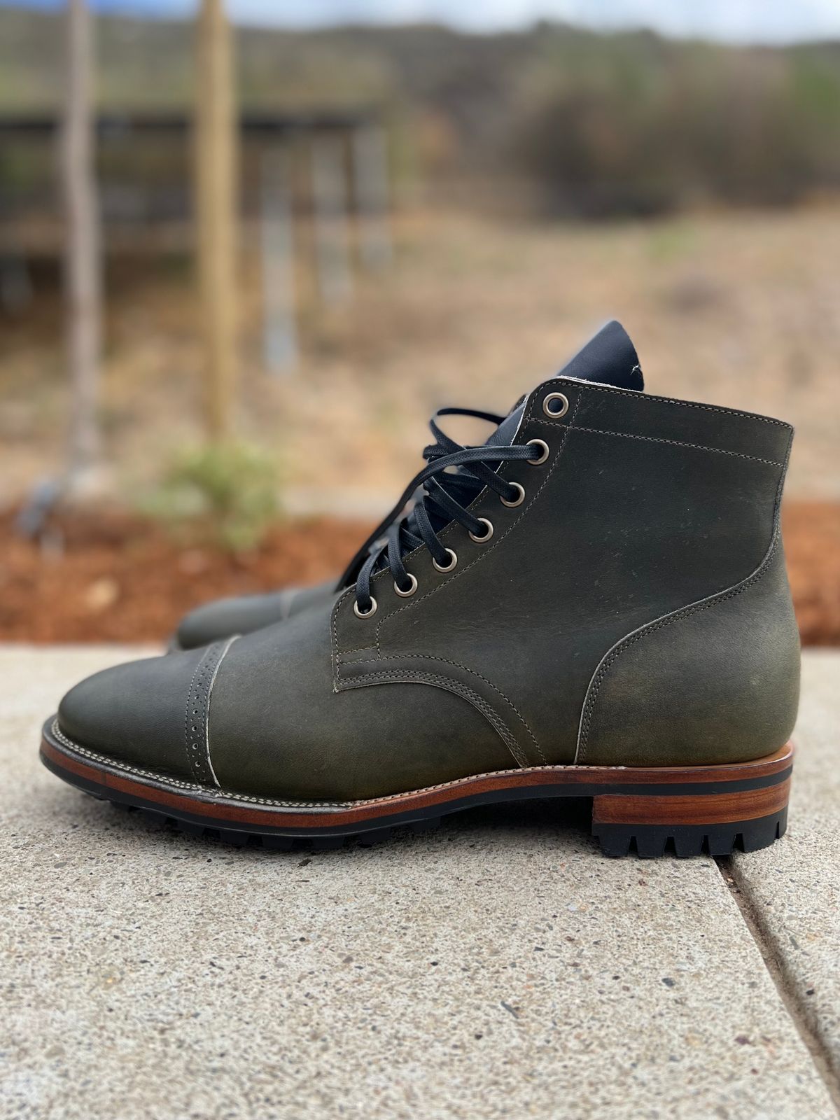 Photo by jshum on October 3, 2022 of the Viberg Service Boot in Horween Olive Chromepak.