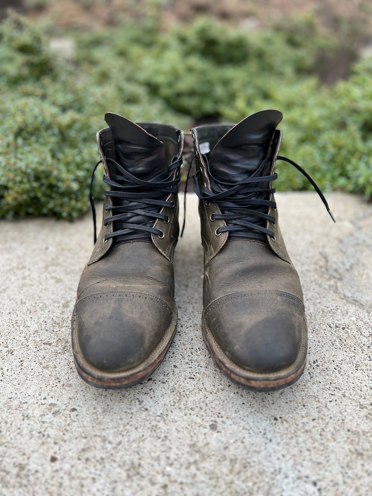 Photo by jshum on January 4, 2023 of the Viberg Service Boot in Horween Olive Chromepak.