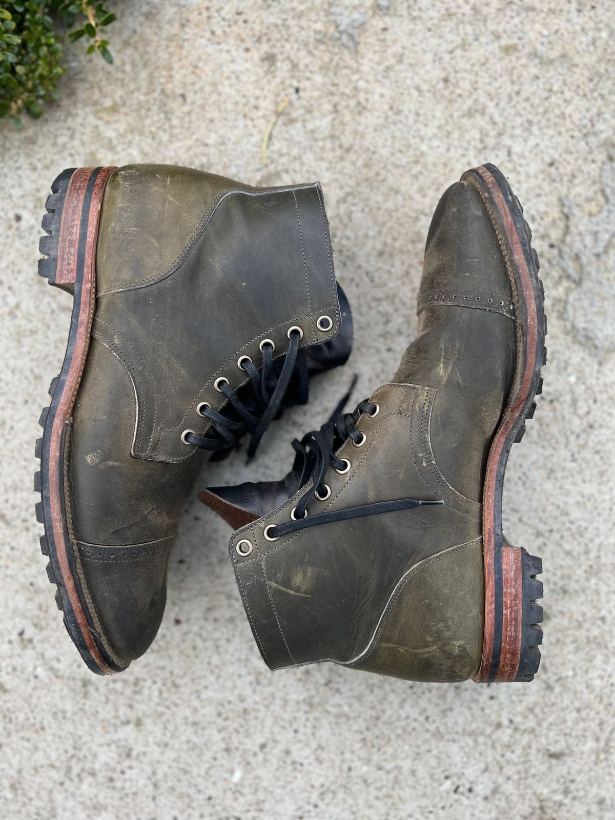 Photo by jshum on January 4, 2023 of the Viberg Service Boot in Horween Olive Chromepak.