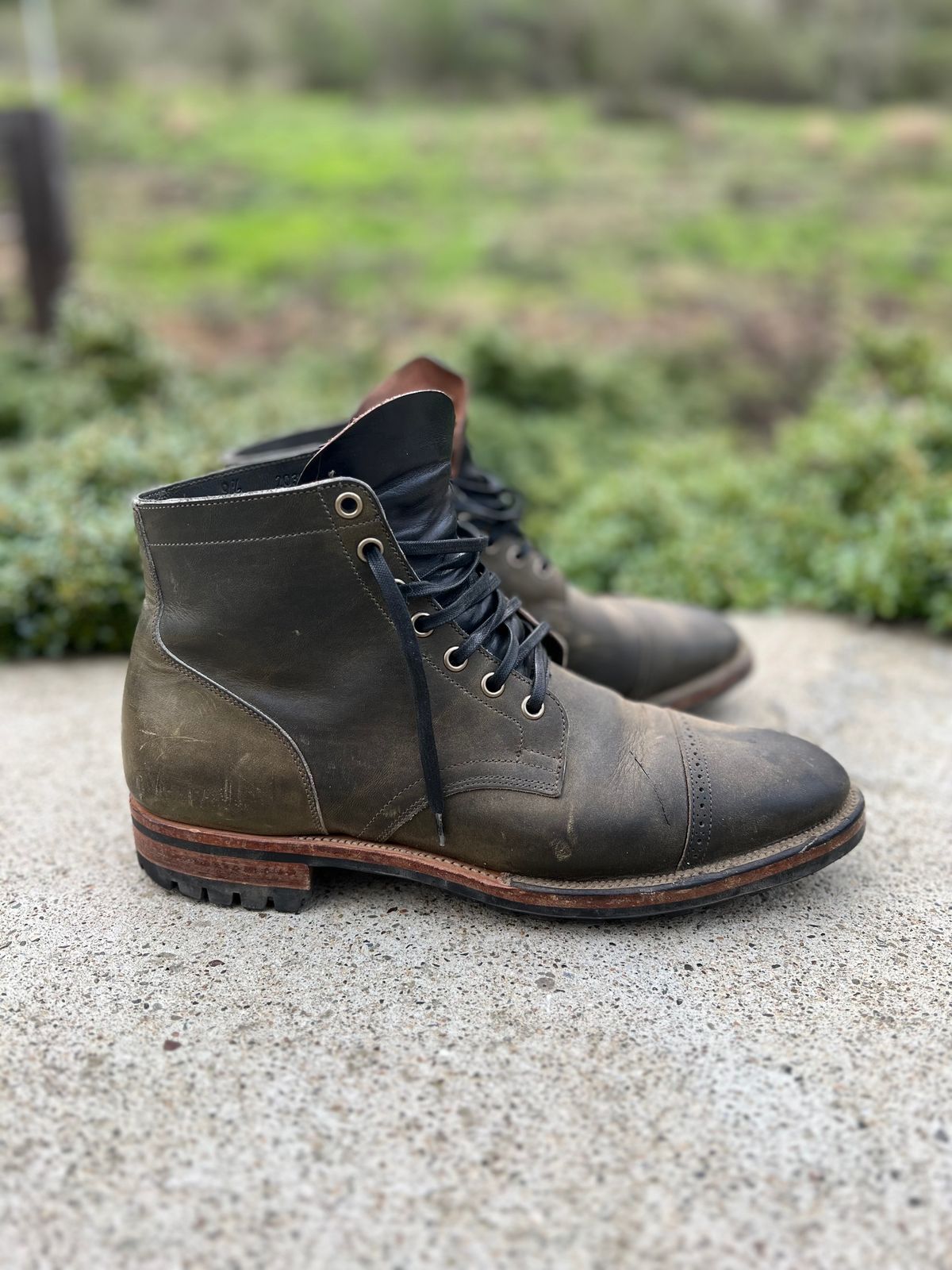 Photo by jshum on January 4, 2023 of the Viberg Service Boot in Horween Olive Chromepak.