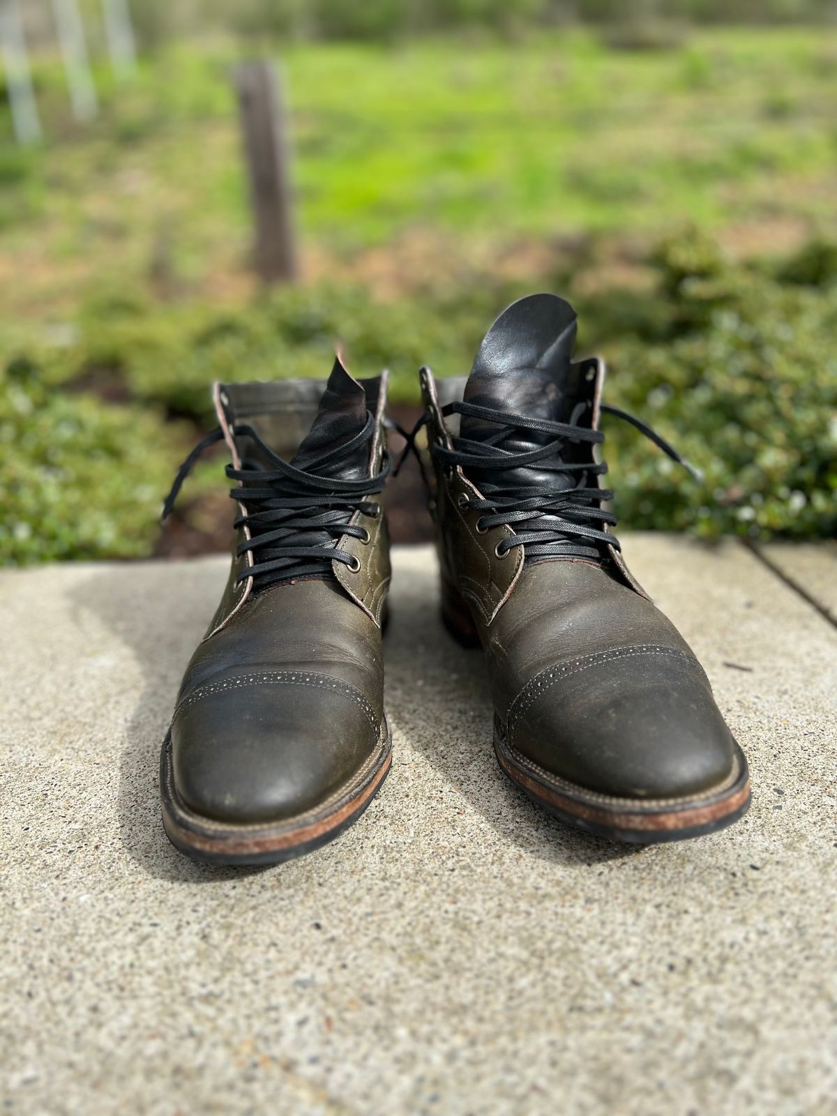 Photo by jshum on February 5, 2023 of the Viberg Service Boot in Horween Olive Chromepak.