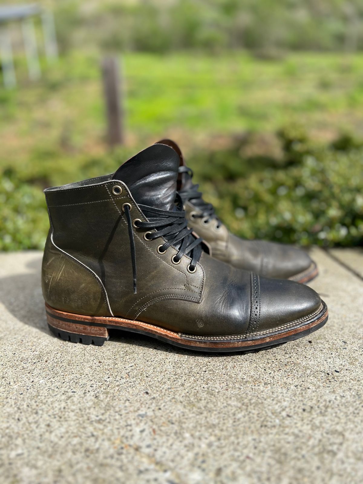 Photo by jshum on February 5, 2023 of the Viberg Service Boot in Horween Olive Chromepak.