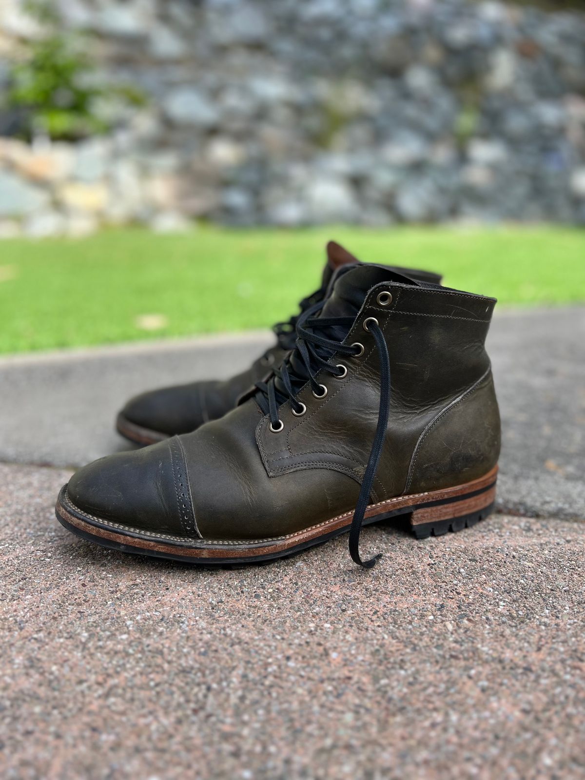 Photo by jshum on April 5, 2023 of the Viberg Service Boot in Horween Olive Chromepak.
