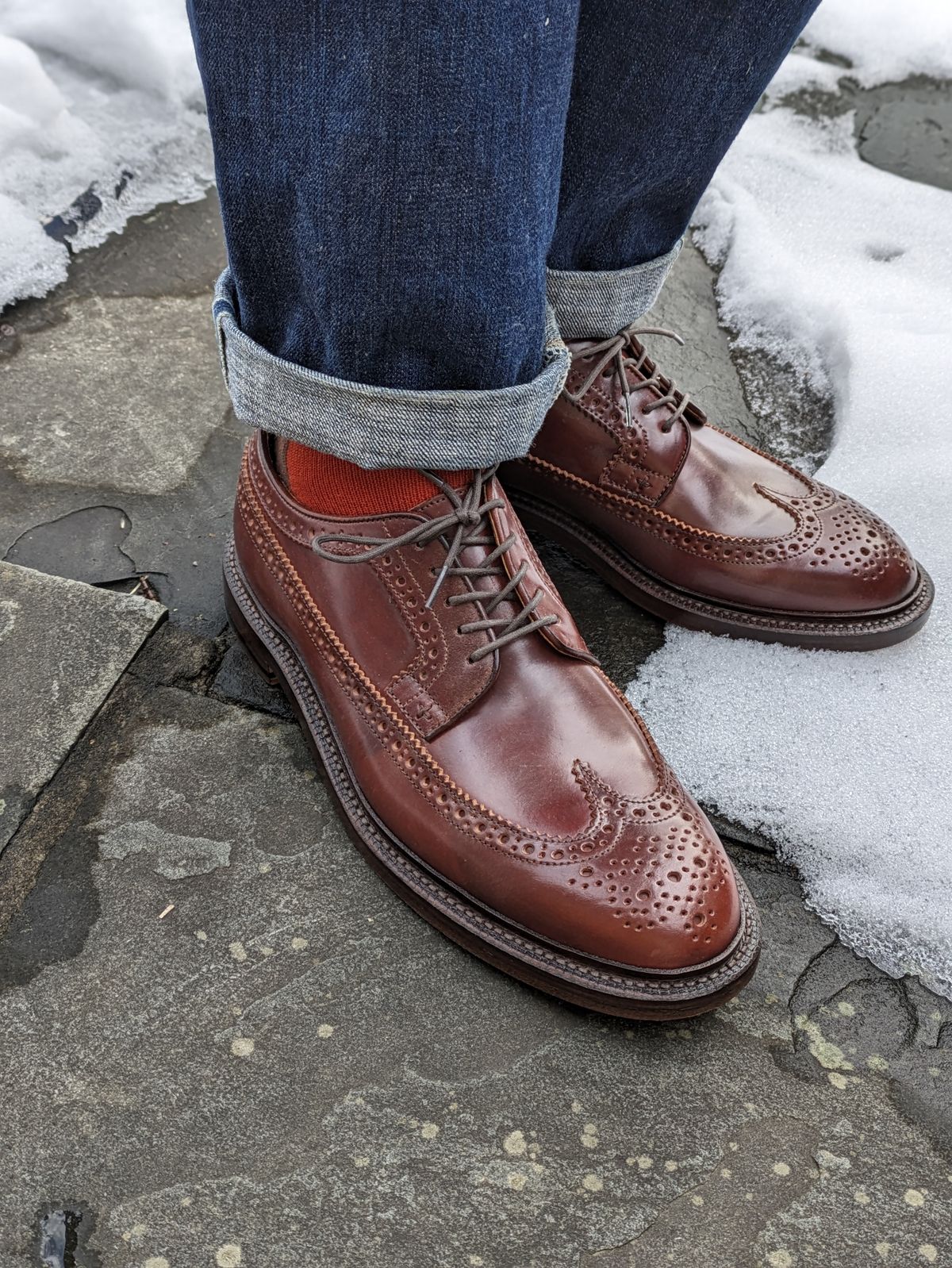 Photo by dreadnatty08 on January 22, 2024 of the Grant Stone Longwing in Horween Garnet Shell Cordovan.