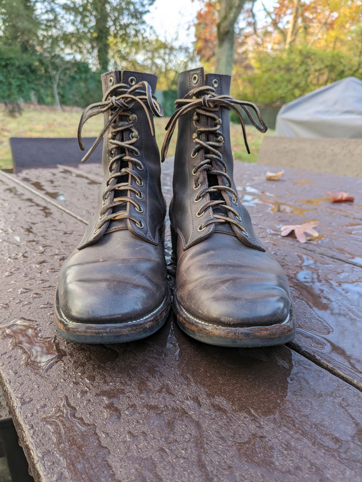 Photo by dreadnatty08 on November 18, 2023 of the NF Bootmaker Belmont Boot in Maryam 1071 Rovescio Sego Waxed Horsebutt Roughout.