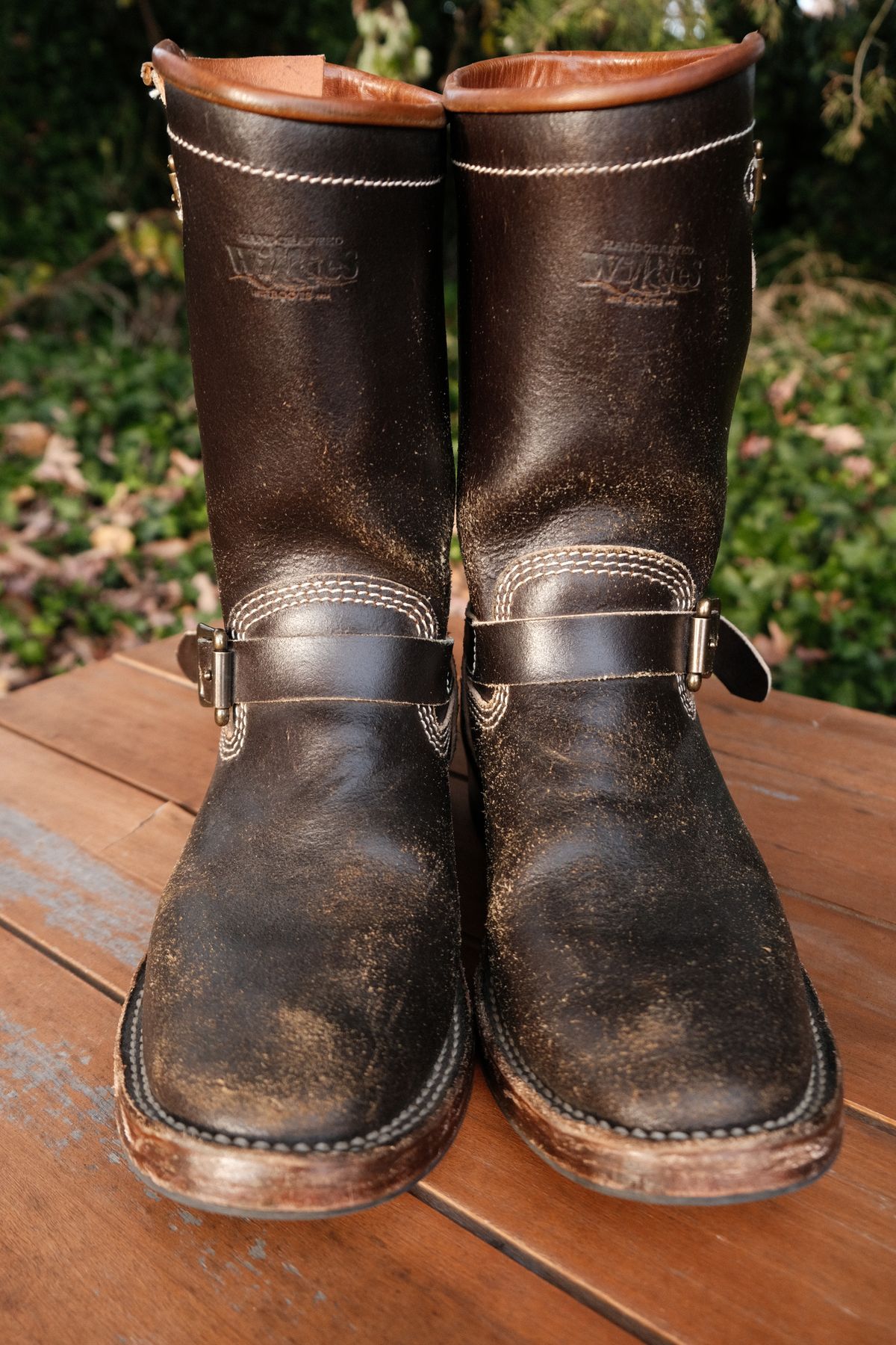 Photo by dreadnatty08 on November 4, 2024 of the Willie's Handmade Boots Custom Model in Horween Dark Olive Waxed Flesh.