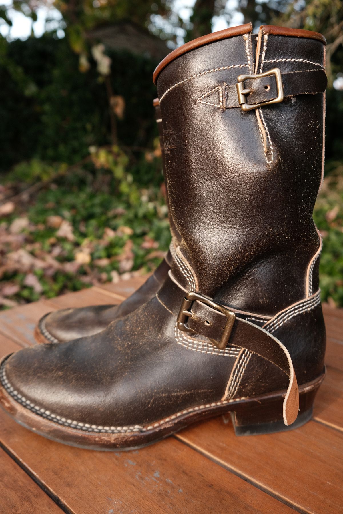 Photo by dreadnatty08 on November 4, 2024 of the Willie's Handmade Boots Custom Model in Horween Dark Olive Waxed Flesh.