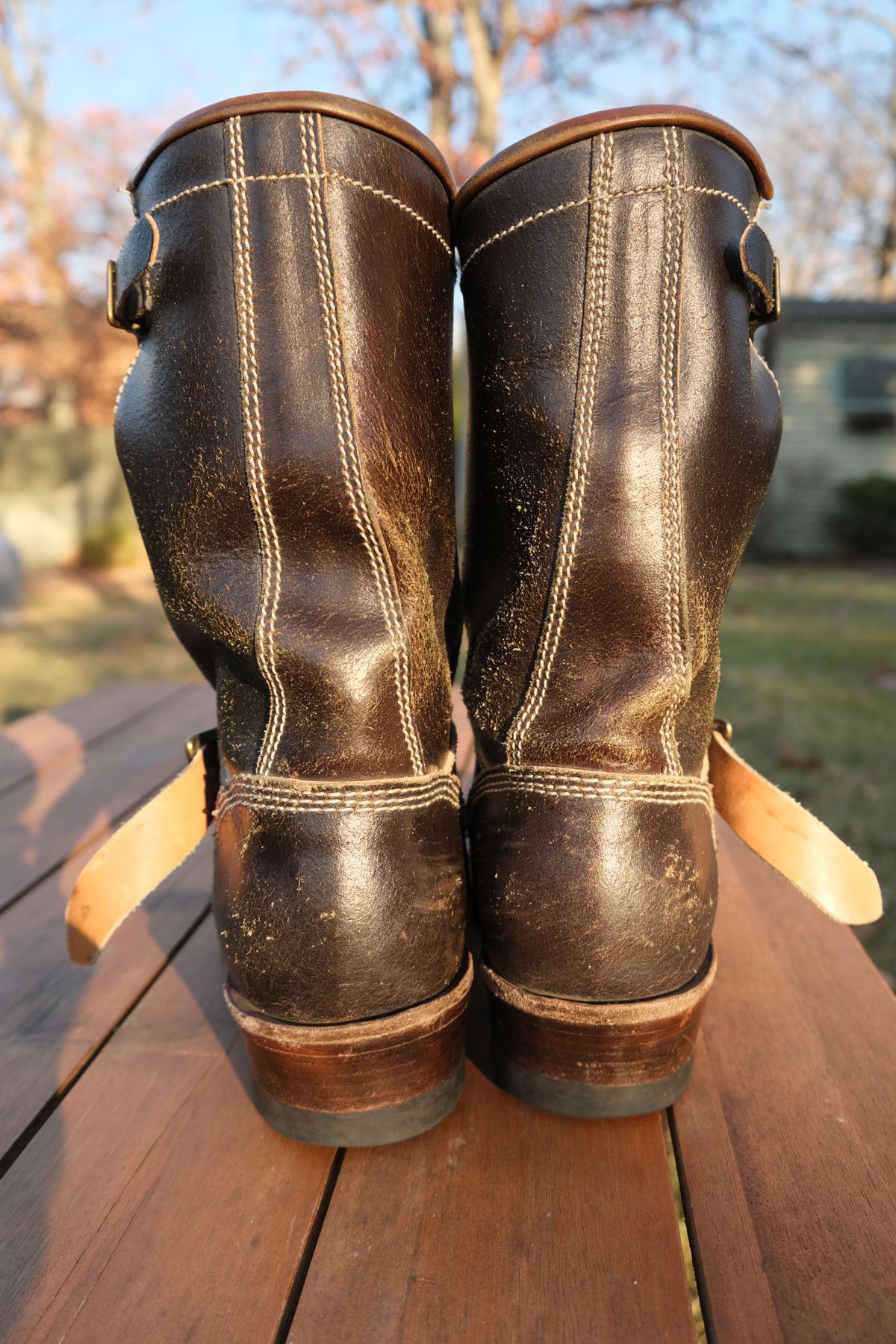Photo by dreadnatty08 on December 1, 2024 of the Willie's Handmade Boots Custom Model in Horween Dark Olive Waxed Flesh.