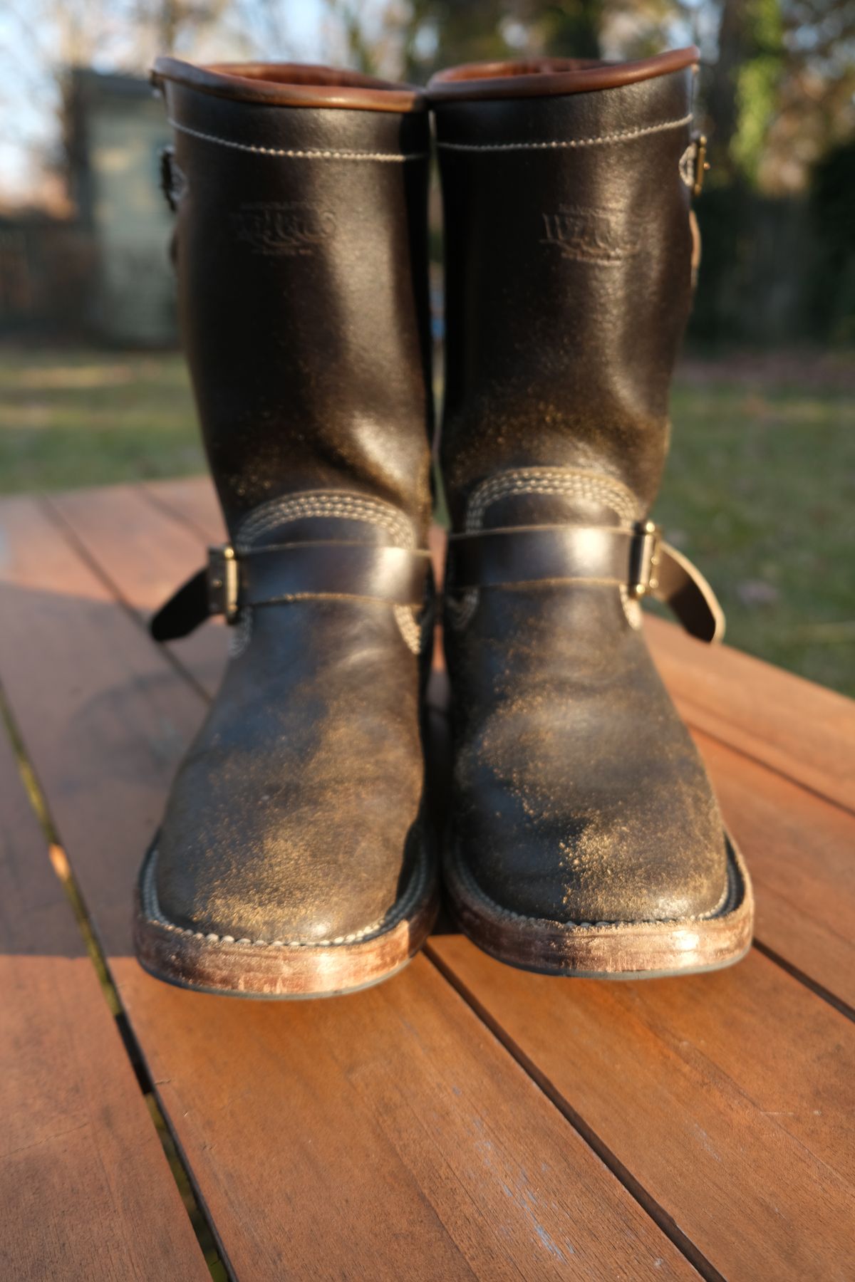 Photo by dreadnatty08 on December 1, 2024 of the Willie's Handmade Boots Custom Model in Horween Dark Olive Waxed Flesh.