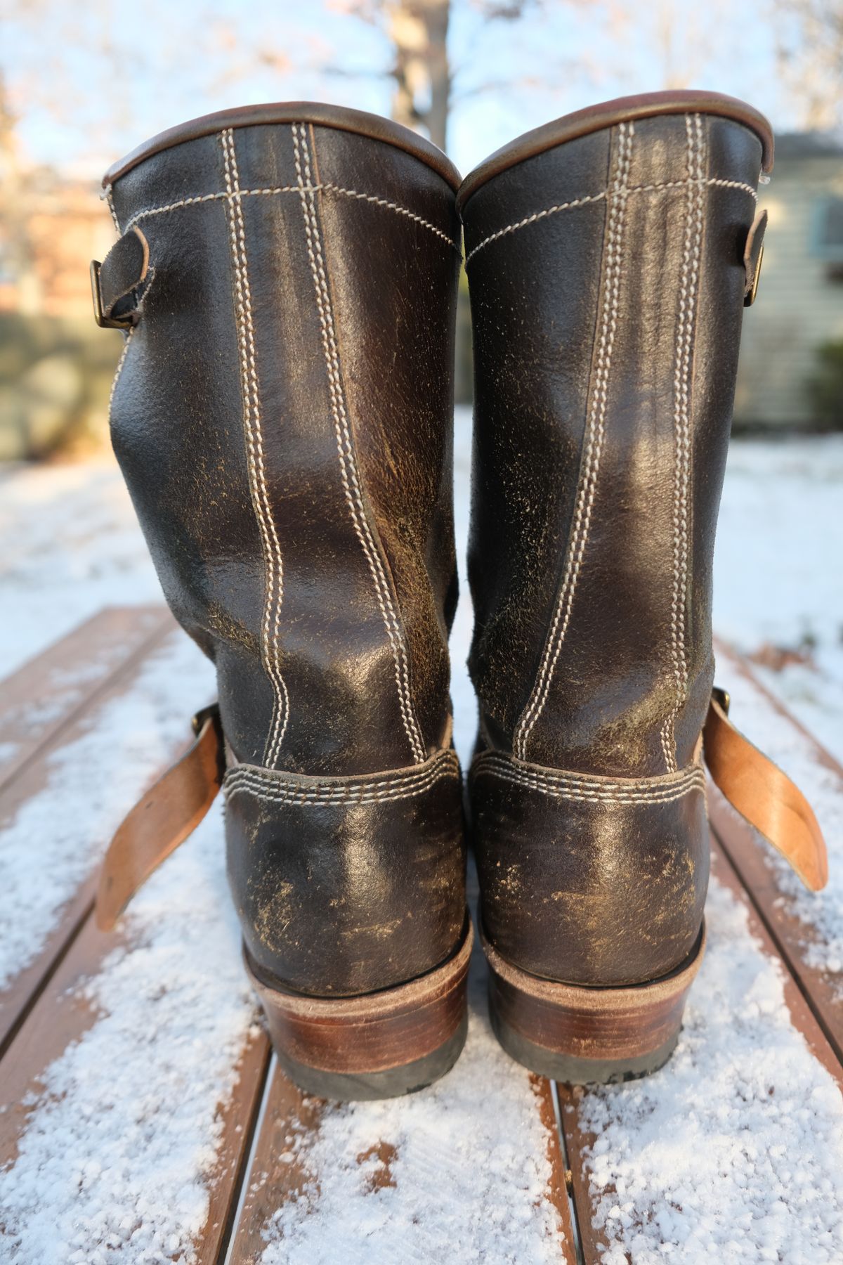 Photo by dreadnatty08 on January 4, 2025 of the Willie's Handmade Boots Custom Model in Horween Dark Olive Waxed Flesh.