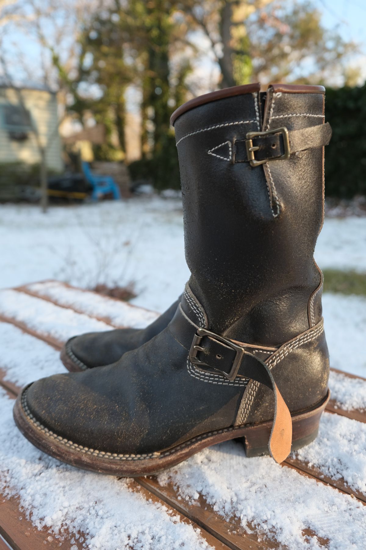 Photo by dreadnatty08 on January 4, 2025 of the Willie's Handmade Boots Custom Model in Horween Dark Olive Waxed Flesh.