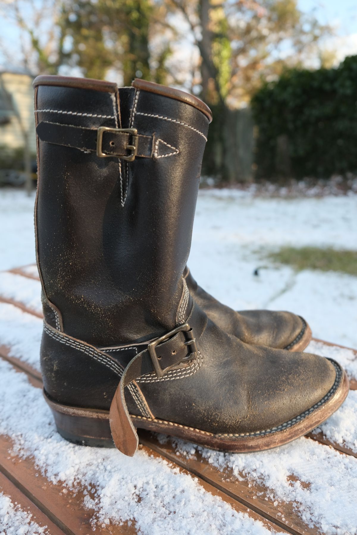 Photo by dreadnatty08 on January 4, 2025 of the Willie's Handmade Boots Custom Model in Horween Dark Olive Waxed Flesh.