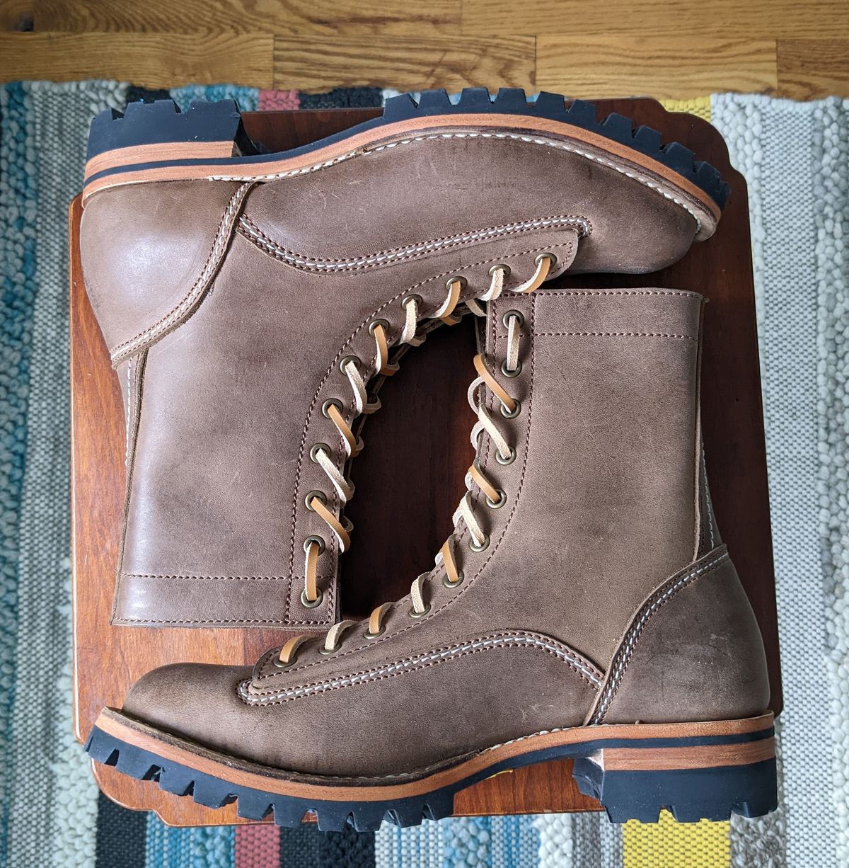 Photo by dreadnatty08 on October 1, 2022 of the Willie's Handmade Boots V3 Workboot in Horween Natural Rowdy.