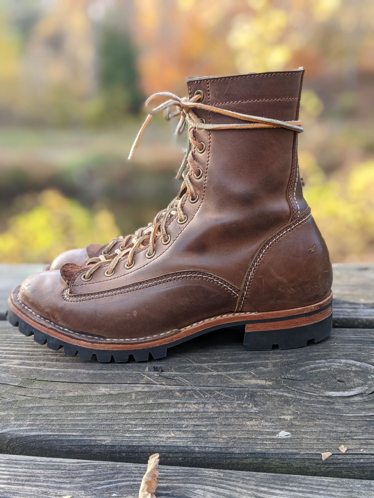 Photo by dreadnatty08 on November 4, 2022 of the Willie's Handmade Boots V3 Workboot in Horween Natural Rowdy.